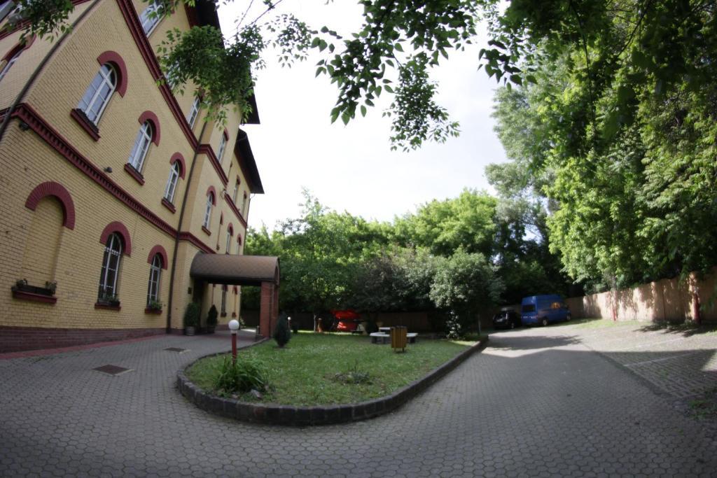 בודפשט Hotel Omnibusz מראה חיצוני תמונה