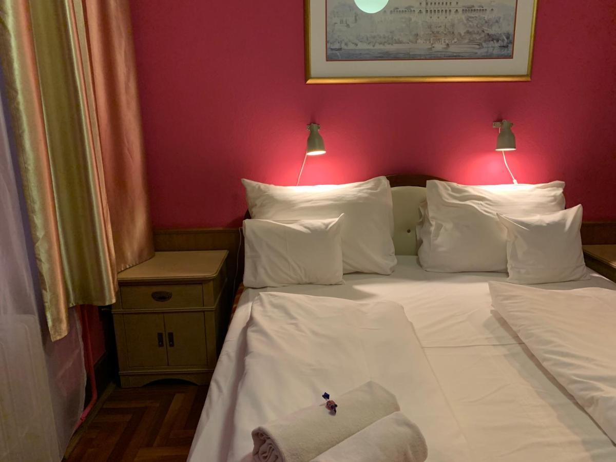 בודפשט Hotel Omnibusz מראה חיצוני תמונה