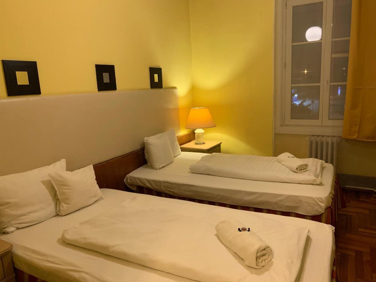 בודפשט Hotel Omnibusz מראה חיצוני תמונה